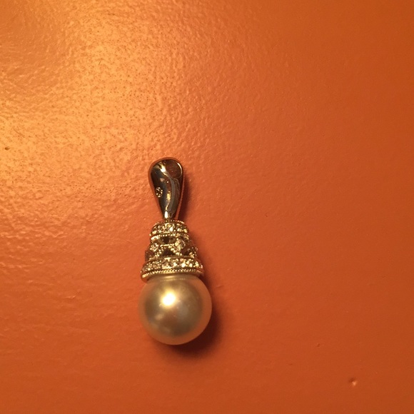 NADRI NWT freshwater pearl earrings and pendant - Picture 7 of 7